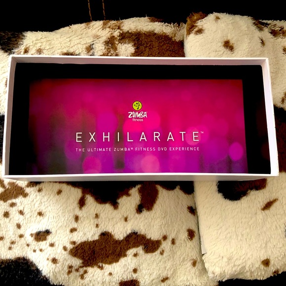 Zumba Fitness Exhilarate. The Ultimate Zumba Fitness DVD Experience. - Picture 10 of 15